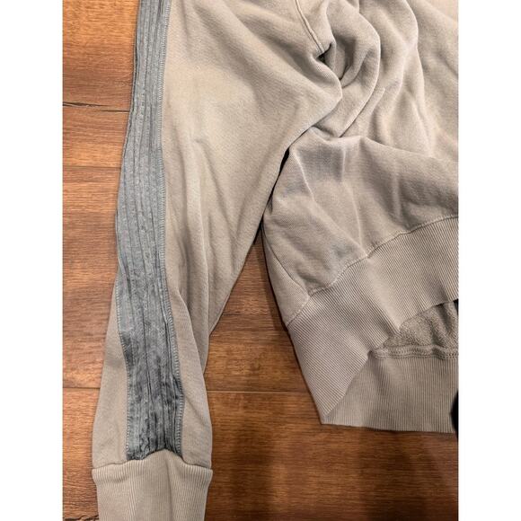 Monrow Supersoft Vintage Lounge Set w/ Silky Stripes in Sage Green size Medium - Picture 4 of 15